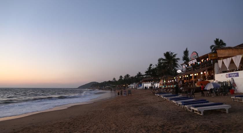 Fabhotel Anjuna Beachfront Bagian luar foto